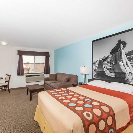 Super 8 By Wyndham Strathmore Buitenkant foto