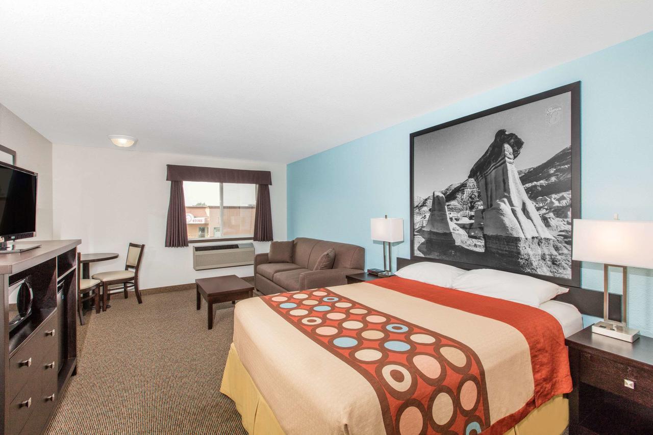 Super 8 By Wyndham Strathmore Buitenkant foto